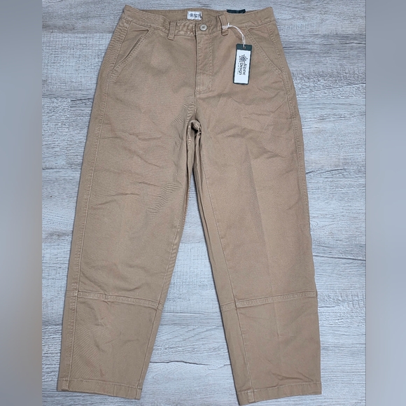 Alpine Design Denim - NWT Alpine Design Women's Tan Barrel Pant. High-Rise, Relaxed Leg.